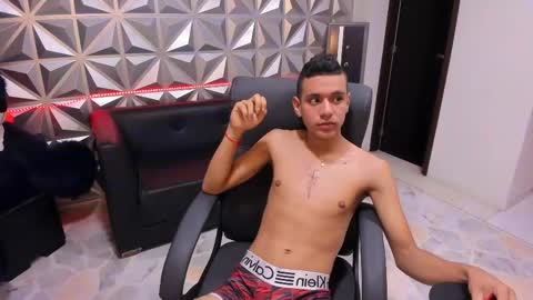 Snapshot of maximuss_19 chatting on 01-03-25, 04:16 Maximus online show from 01-03-25, 04:16