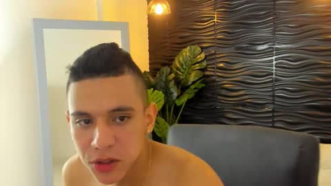 Snapshot of maximuss_19 chatting on 01-03-25, 10:19 Maximus online show from 01-03-25, 10:19