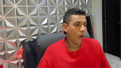 Snapshot of maximuss_19 chatting on 01-16-25, 07:41 Maximus online show from 01-16-25, 07:41