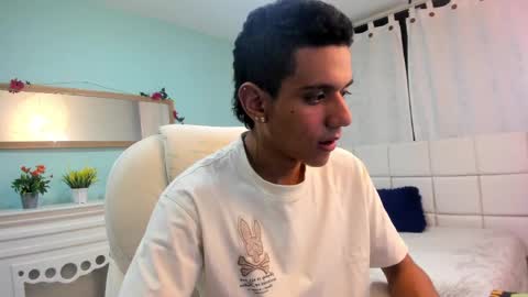 Snapshot of maximuss_19 chatting on 01-22-25, 07:13 Maximus online show from 01-22-25, 07:13