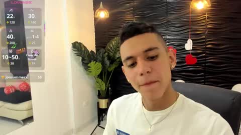 Snapshot of maximuss_19 chatting on 02-20-25, 08:47 Maximus online show from 02-20-25, 08:47