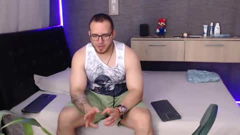 Snapshot of maximussantorini chatting on 06-07-26, 07:06 maximus online show from 06-07-26, 07:06