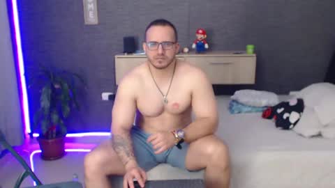 Snapshot of maximussantorini chatting on 07-15-26, 07:08 maximus online show from 07-15-26, 07:08