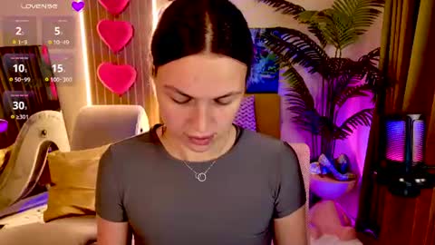 Snapshot of maxincarroll chatting on 07-04-26, 10:21 MaxinCarroll online show from 07-04-26, 10:21