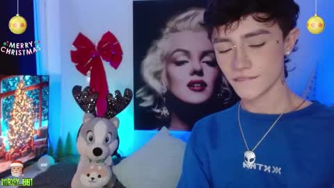 Snapshot of maxiy_001 chatting on 12-09-24, 07:50 Max online show from 12-09-24, 07:50