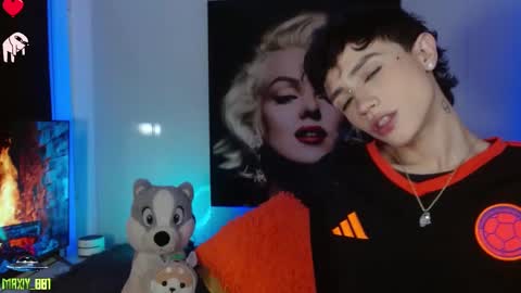 Snapshot of maxiy_001 chatting on 01-12-25, 05:34 Max online show from 01-12-25, 05:34