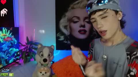 Snapshot of maxiy_001 chatting on 01-31-25, 06:24 Max online show from 01-31-25, 06:24