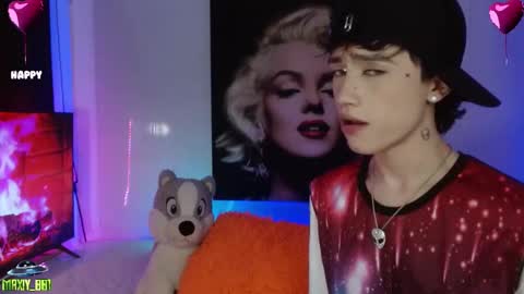 Snapshot of maxiy_001 chatting on 02-04-25, 05:10 Max online show from 02-04-25, 05:10