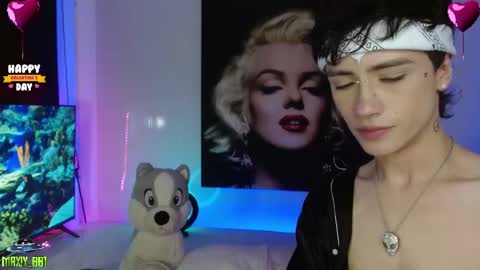 Snapshot of maxiy_001 chatting on 02-05-25, 10:08 Max online show from 02-05-25, 10:08