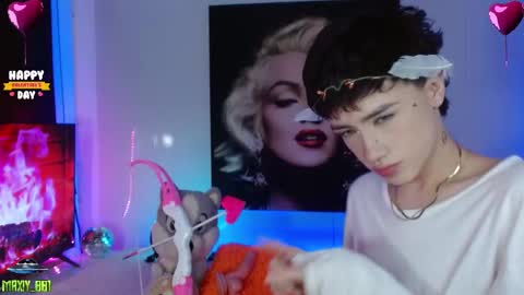 Snapshot of maxiy_001 chatting on 02-16-25, 03:58 Max online show from 02-16-25, 03:58