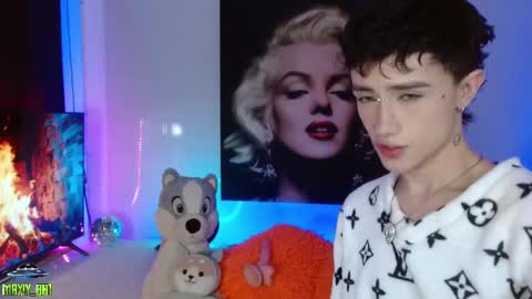 Snapshot of maxiy_001 chatting on 02-20-25, 07:12 Max online show from 02-20-25, 07:12