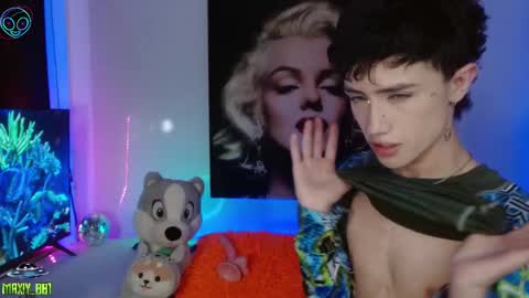 Snapshot of maxiy_001 chatting on 02-26-25, 07:38 Max online show from 02-26-25, 07:38