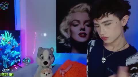 Snapshot of maxiy_001 chatting on 03-06-25, 09:58 Max online show from 03-06-25, 09:58