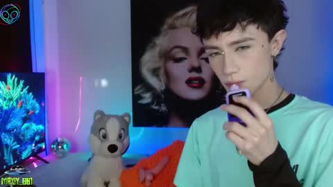 Snapshot of maxiy_001 chatting on 03-07-25, 05:29 Max online show from 03-07-25, 05:29