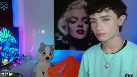 Snapshot of maxiy_001 chatting on 03-07-25, 08:34 Max online show from 03-07-25, 08:34