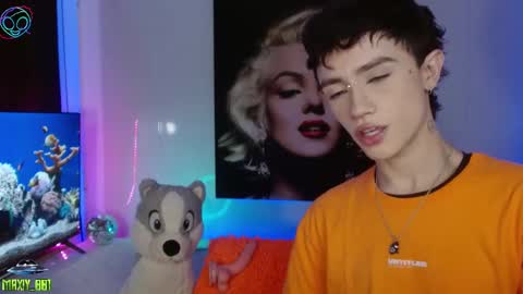 Snapshot of maxiy_001 chatting on 03-10-25, 05:22 Max online show from 03-10-25, 05:22