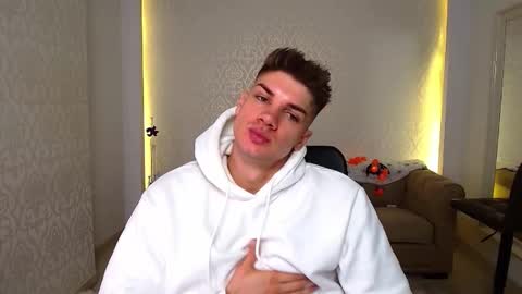 MaxKaiden online show from 10-23-25, 04:56