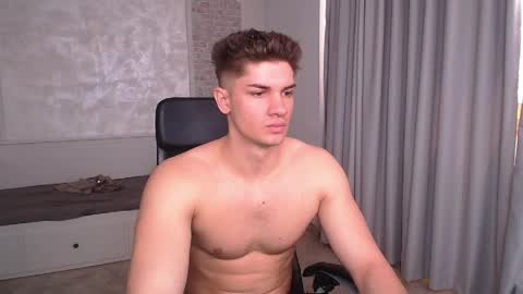 MaxKaiden online show from 04-06-26, 09:32