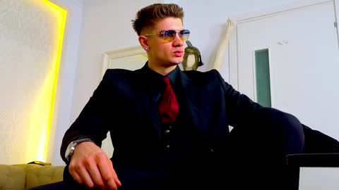 MaxKaiden online show from 04-18-26, 05:00