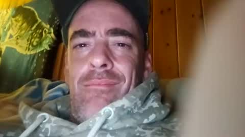 Snapshot of maxlme2721063 chatting on 05-11-26, 03:01 maxlme2721063 online show from 05-11-26, 03:01