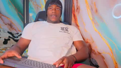 Maxmuscle10 online show from 05-25-26, 03:07