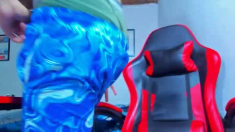 MAX online show from 09-13-25, 07:24