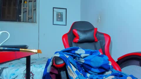 MAX online show from 11-16-25, 11:54