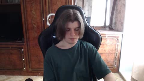 Max online show from 03-06-26, 07:49