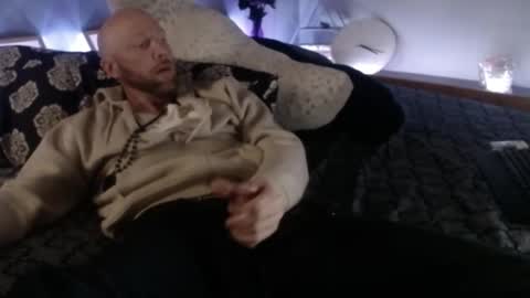 MaxRouger online show from 09-14-25, 03:44