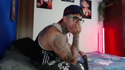 Snapshot of maxstroncm18 chatting on 07-13-26, 04:54 maxstroncm18 online show from 07-13-26, 04:54