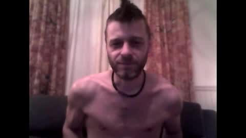 Snapshot of maxthewolf chatting on 11-18-25, 11:15 MaxTheWolf online show from 11-18-25, 11:15