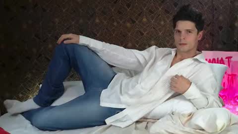 Max online show from 09-16-25, 05:52