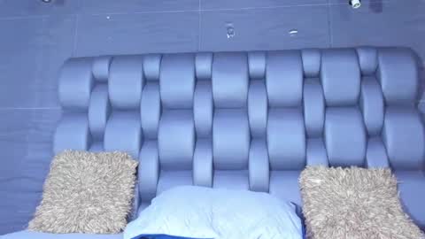 maxvolturi_ online show from 05-23-26, 11:31