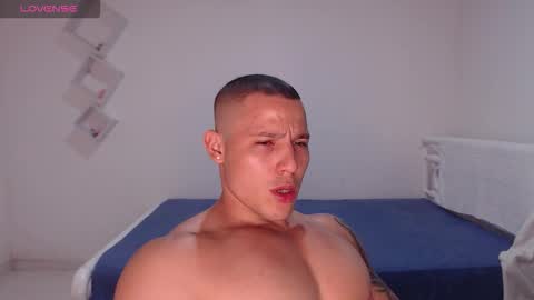 Snapshot of maxwel949813 chatting on 02-20-26, 06:48 Max online show from 02-20-26, 06:48