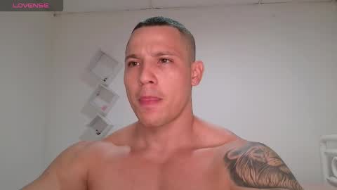 Snapshot of maxwel949813 chatting on 03-16-26, 06:17 Max online show from 03-16-26, 06:17