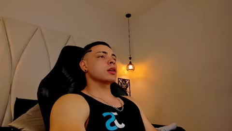 MAX online show from 02-04-25, 12:40