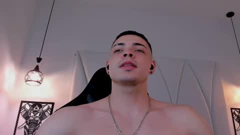 MAX online show from 02-21-25, 11:21