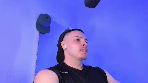 MAX online show from 09-27-25, 10:37