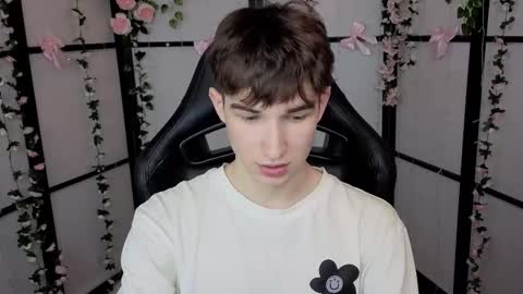 Max online show from 11-29-25, 08:34