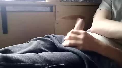 Snapshot of maxwelluncut chatting on 11-21-25, 07:12 Max online show from 11-21-25, 07:12