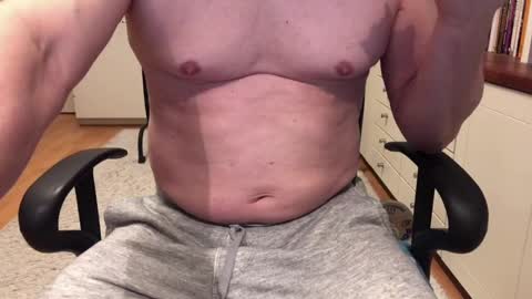 Snapshot of maxx_martin chatting on 01-21-25, 05:38 Max online show from 01-21-25, 05:38