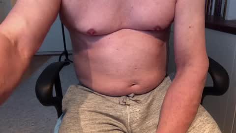 Snapshot of maxx_martin chatting on 02-05-25, 11:55 Max online show from 02-05-25, 11:55