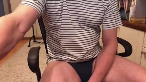 Snapshot of maxx_martin chatting on 11-28-25, 07:55 Max online show from 11-28-25, 07:55