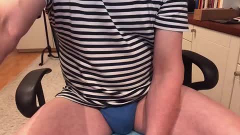 Snapshot of maxx_martin chatting on 12-16-25, 09:58 Max online show from 12-16-25, 09:58