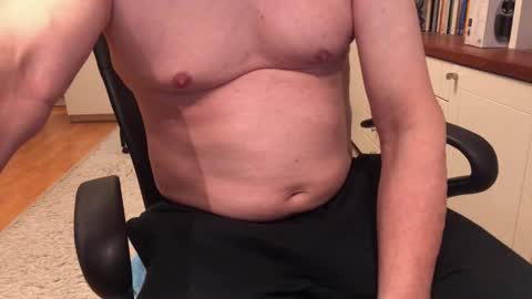 Snapshot of maxx_martin chatting on 01-09-26, 04:37 Max online show from 01-09-26, 04:37