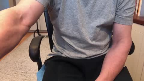 Snapshot of maxx_martin chatting on 01-12-26, 08:52 Max online show from 01-12-26, 08:52