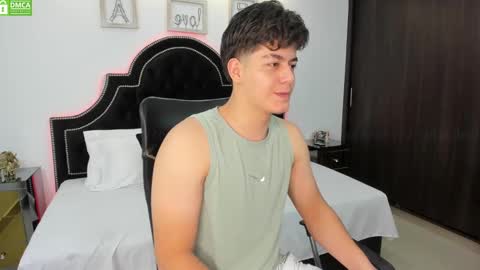 Snapshot of maxxicruz chatting on 01-17-25, 06:54 Maxxi online show from 01-17-25, 06:54