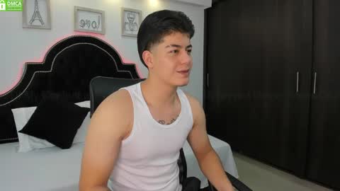 Snapshot of maxxicruz chatting on 01-21-25, 11:03 Maxxi online show from 01-21-25, 11:03