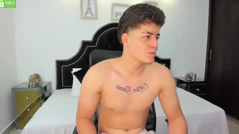 Snapshot of maxxicruz chatting on 01-22-25, 05:28 Maxxi online show from 01-22-25, 05:28