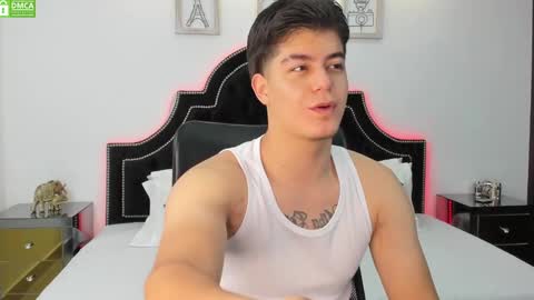 Snapshot of maxxicruz chatting on 01-23-25, 11:15 Maxxi online show from 01-23-25, 11:15